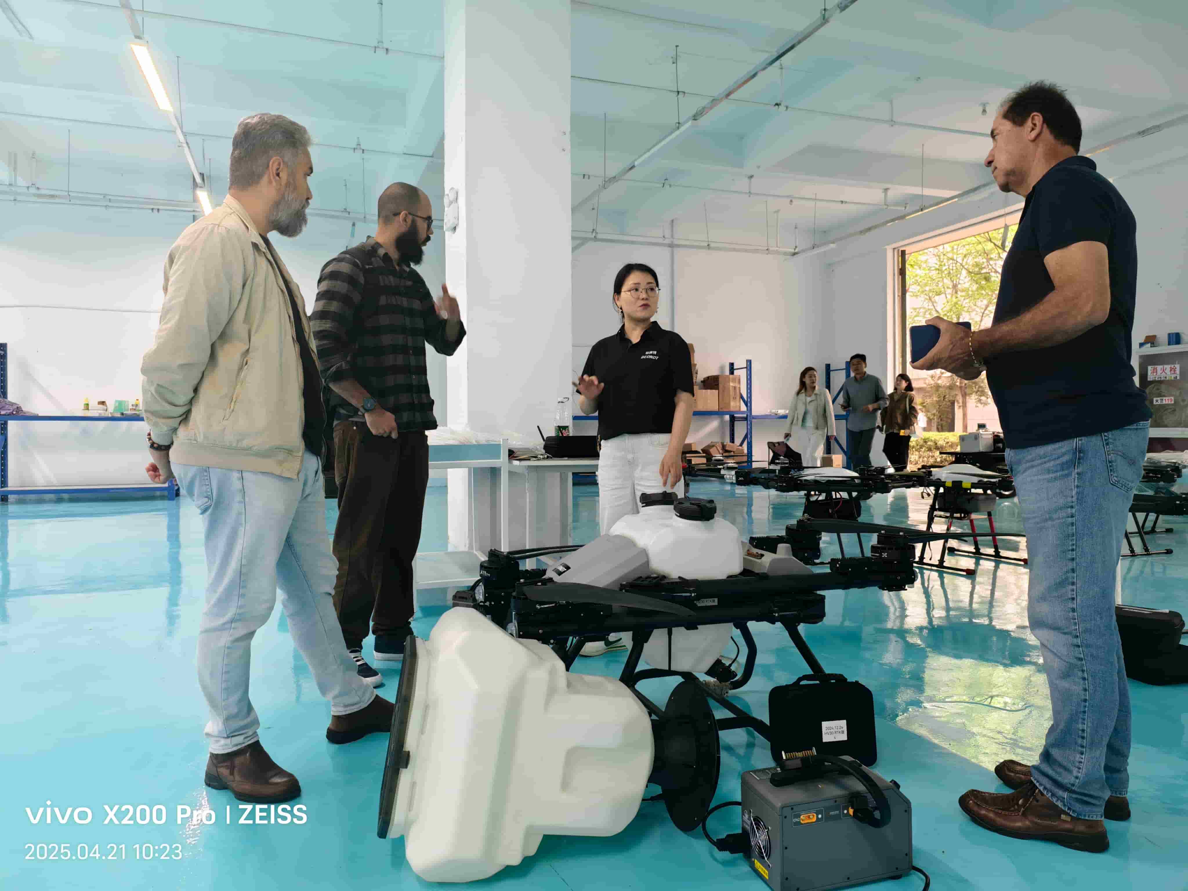 The Brazilian delegation is learning about the BEONDT agricultural spraying drone