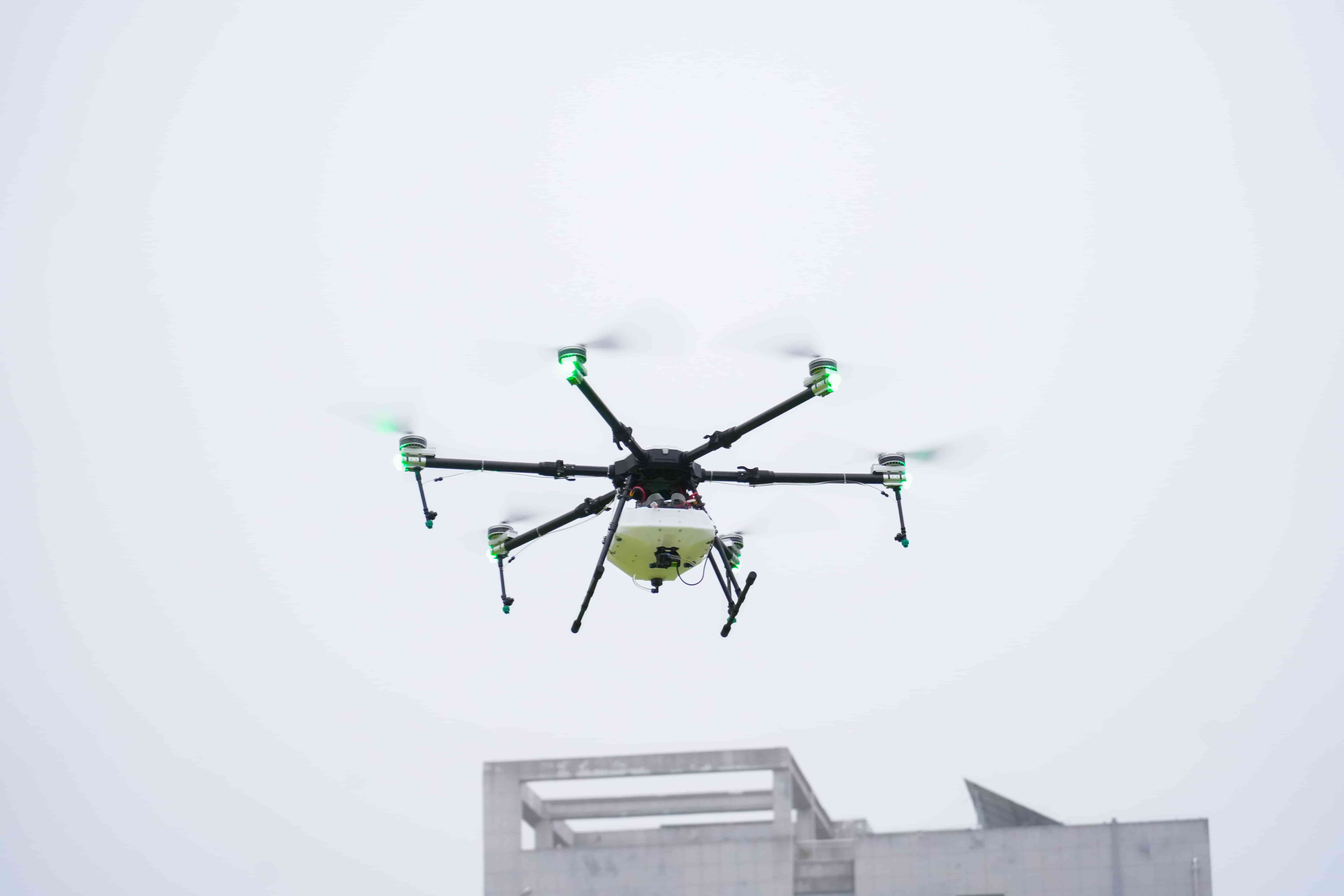 The BEONDT 16L agricultural drone can spray pesticides, fungicides, herbicides, and also spread fertilizers.